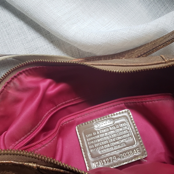 Coach poppy crossbody/hobo bag gold - Picture 7 of 10